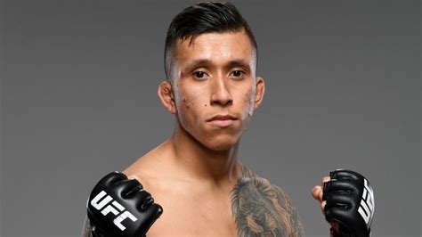 UFC’s Jeff Molina says he’s bisexual; first open。